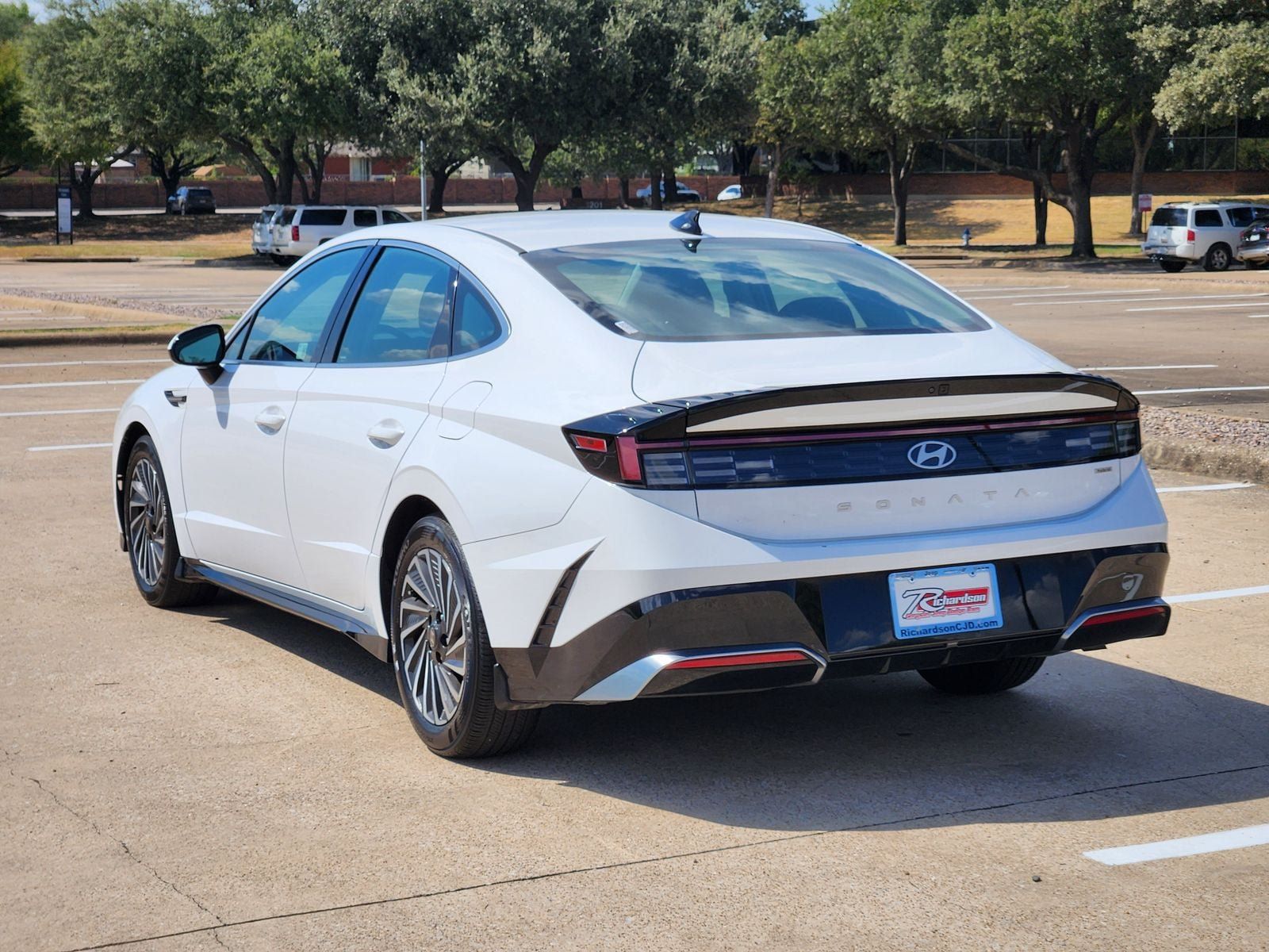 Used 2025 Hyundai Sonata SEL FWD image 4