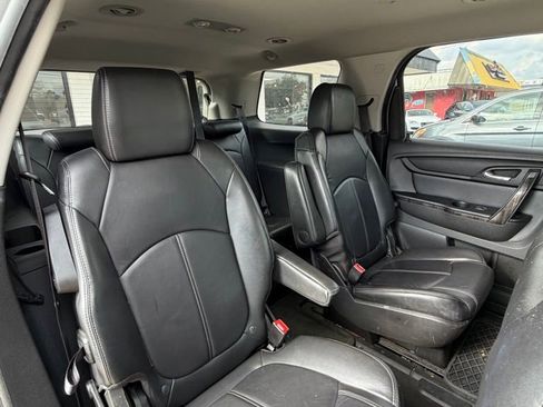 Used 2014 GMC Acadia SLT image 25