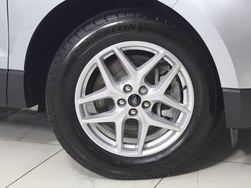 Used 2024 Ford Edge SEL w/ Convenience Package image 13