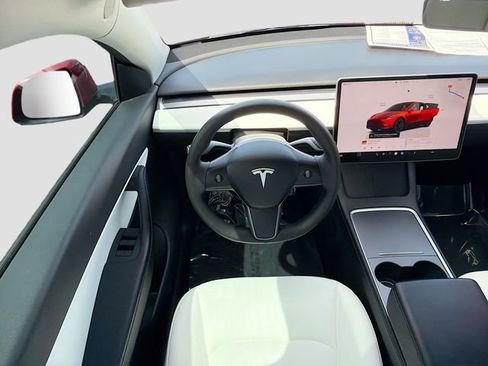 Used 2022 Tesla Model Y Performance AWD/4WD image 21