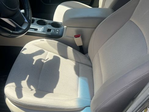 Used 2019 Subaru Outback 2.5i Premium AWD/4WD image 10