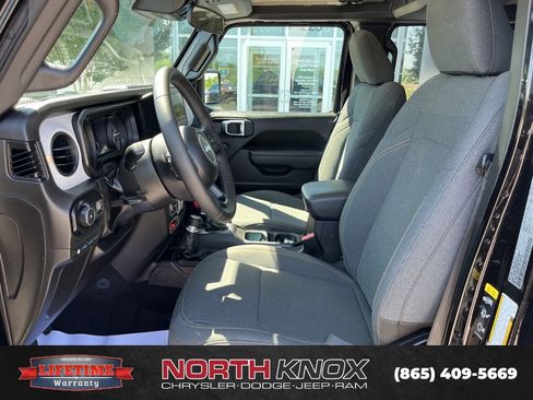 Used 2025 Jeep Wrangler Unlimited Sport S 4xe AWD/4WD image 3