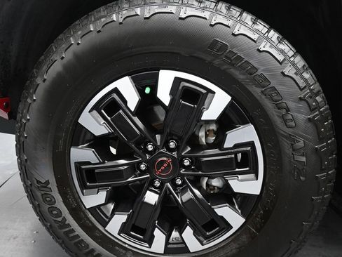 Used 2024 Nissan Frontier PRO-4X w/ Off-Road Protection Package image 14