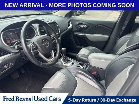 Used 2014 Jeep Cherokee Limited w/ Luxury Group AWD/4WD image 7