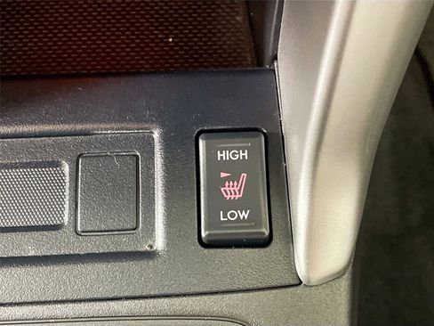 Used 2014 Subaru Forester 2.5i Premium w/ All-Weather Package image 16