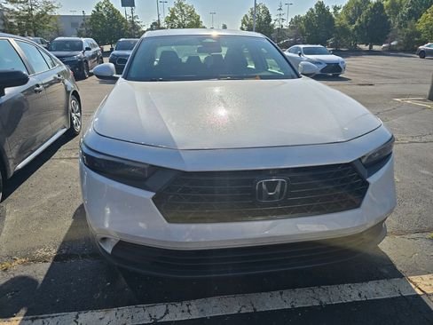 Used 2023 Honda Accord EX image 2