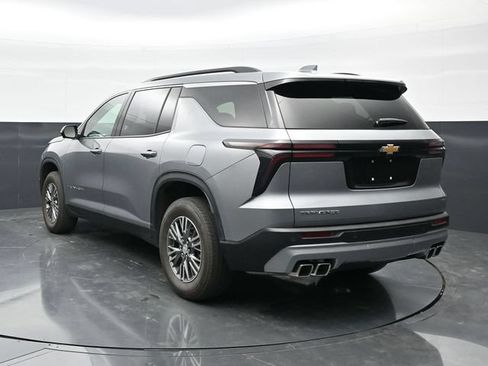 Used 2024 Chevrolet Traverse LT FWD image 8