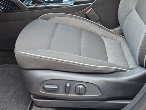 Used 2023 Chevrolet TrailBlazer LT w/ Convenience Package FWD image 19