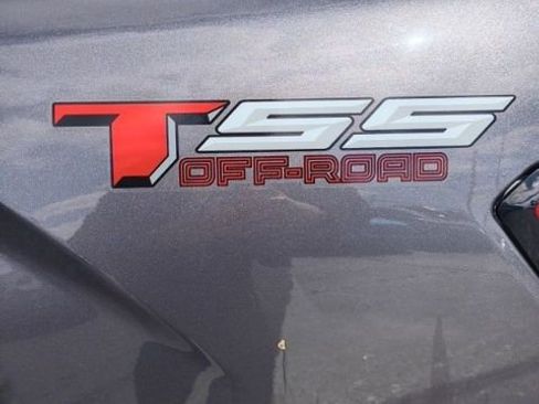 Used 2022 Toyota Tundra SR5 AWD/4WD image 8