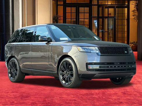 New 2026 Land Rover Range Rover SE image 8