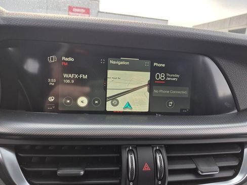 New 2025 Alfa Romeo Stelvio Sprint AWD/4WD image 17
