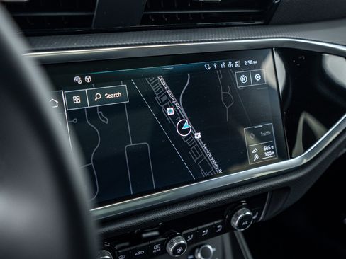 Certified 2025 Audi Q3 2.0T Premium Plus w/ Premium Plus Package image 11