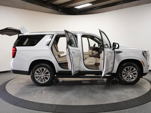 New 2026 GMC Yukon Denali w/ Sun & Power Step Package image 13
