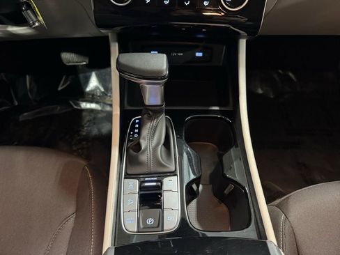 Used 2024 Hyundai Tucson SE image 16