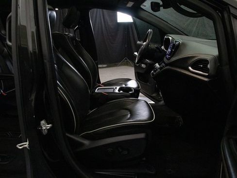 Used 2019 Chrysler Pacifica Limited w/ Advanced Safetytec Group image 15