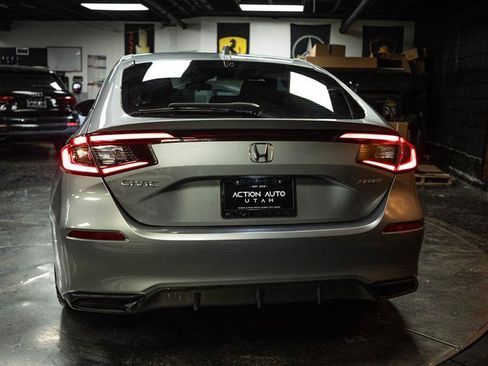 Used 2022 Honda Civic Sport image 6