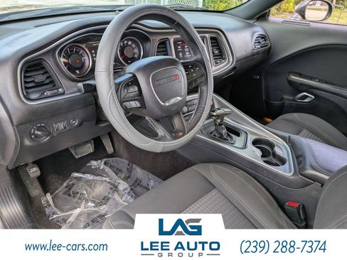 Used 2019 Dodge Challenger SXT image 13