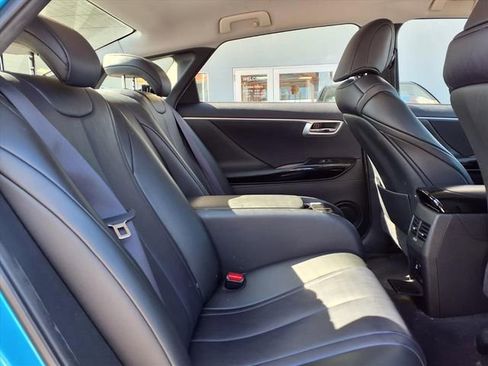 Used 2017 Toyota Mirai FWD image 21