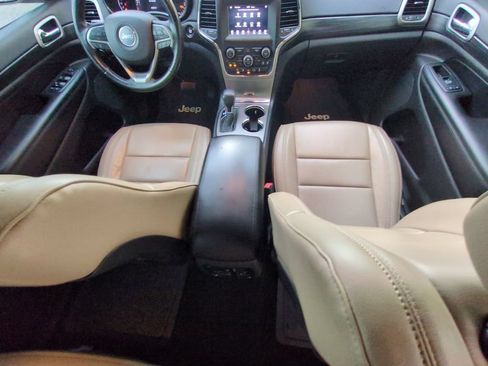 Used 2019 Jeep Grand Cherokee Laredo RWD image 26