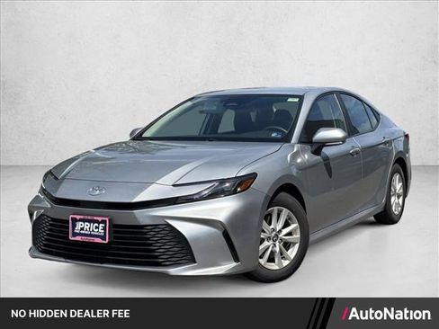 Used 2025 Toyota Camry LE FWD image 1