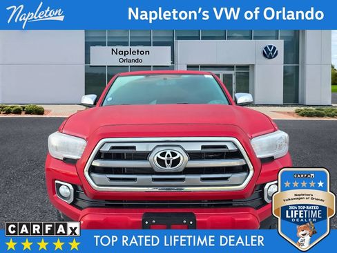 Used 2017 Toyota Tacoma Limited image 2