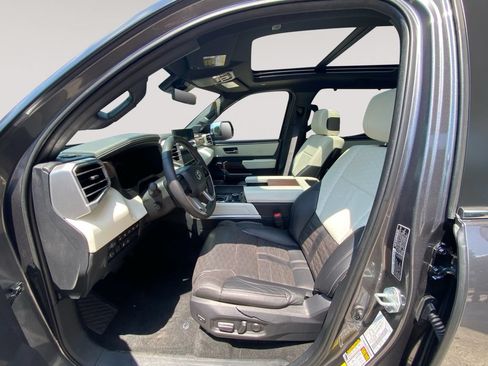 Used 2024 Toyota Tundra Capstone AWD/4WD image 9