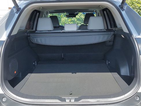 Used 2022 Toyota RAV4 XLE Premium FWD image 12