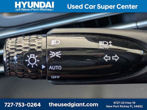 Used 2023 Hyundai Elantra SEL w/ Cargo Package FWD image 26