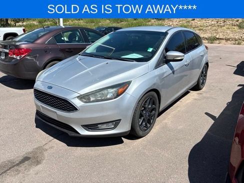 Used 2016 Ford Focus SE w/ Equipment Group 201A FWD image 2