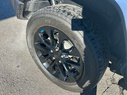 Used 2023 Jeep Wrangler Sahara w/ Cold Weather Group image 14