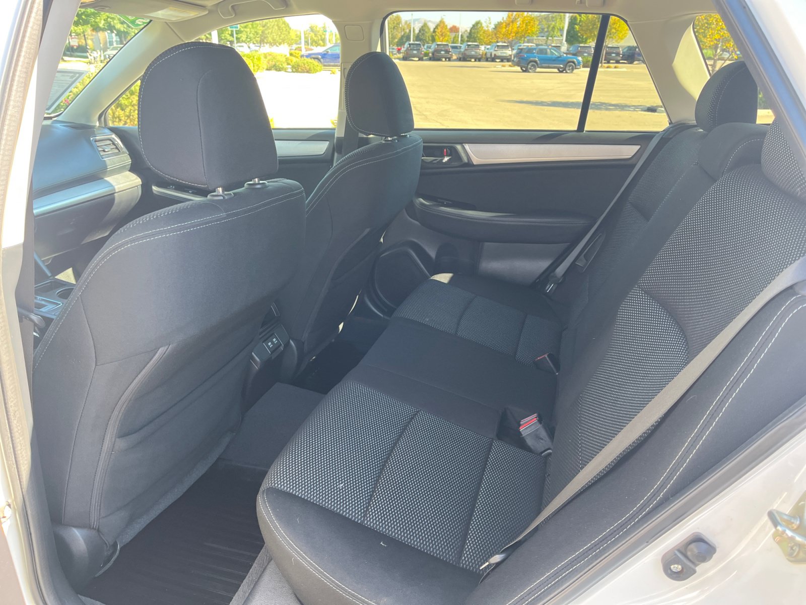 Used 2019 Subaru Outback 2.5i Premium AWD/4WD image 17