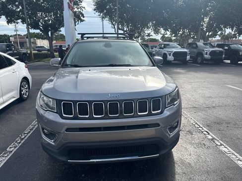 Used 2018 Jeep Compass Limited w/ Safe & Security Group FWD image 2