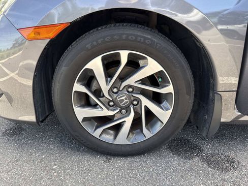 Used 2018 Honda Civic EX image 28