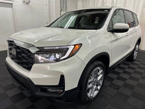 Used 2025 Honda Passport EX-L image 5