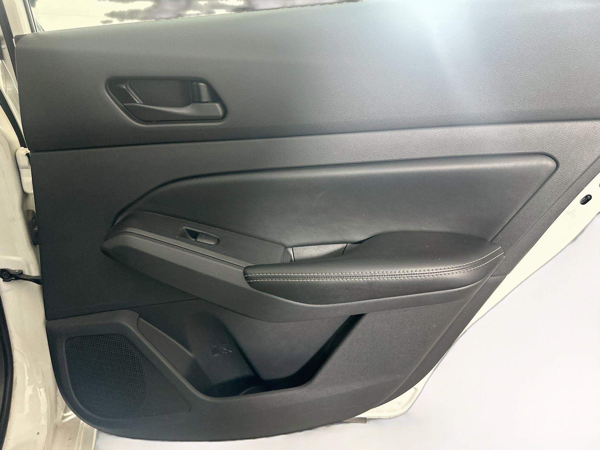 Used 2025 Nissan Altima 2.5 SV FWD image 28