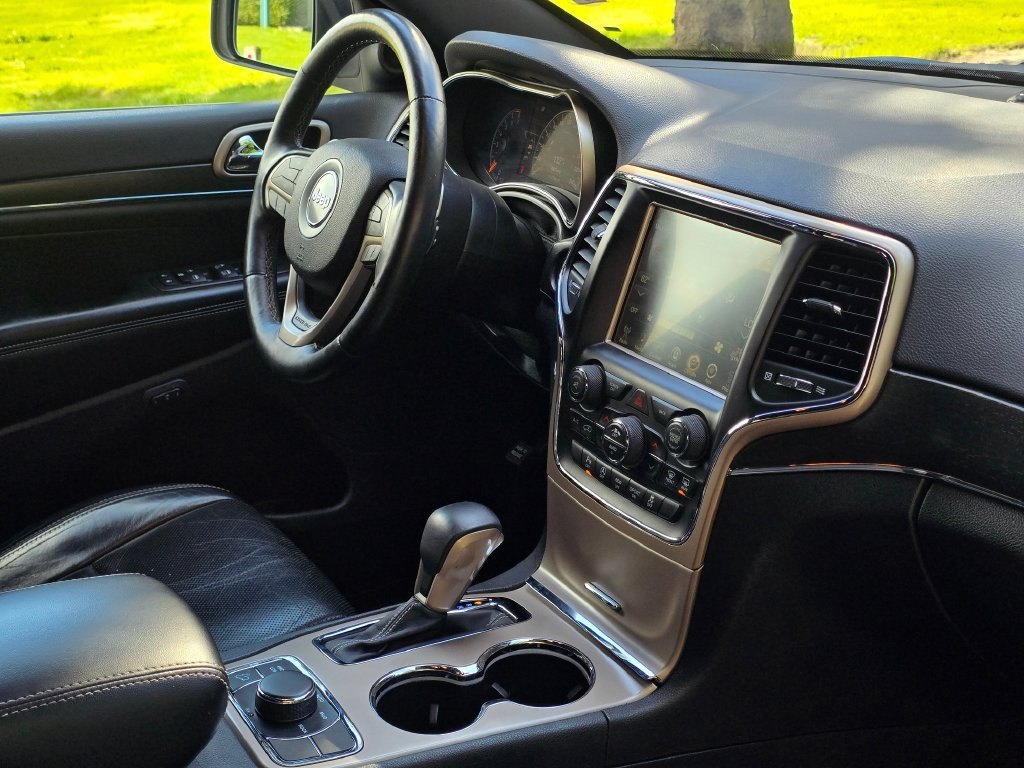 Used 2017 Jeep Grand Cherokee Limited w/ Luxury Group II AWD/4WD image 21
