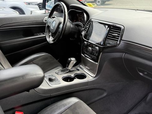 Used 2022 Jeep Grand Cherokee Laredo X AWD/4WD image 30