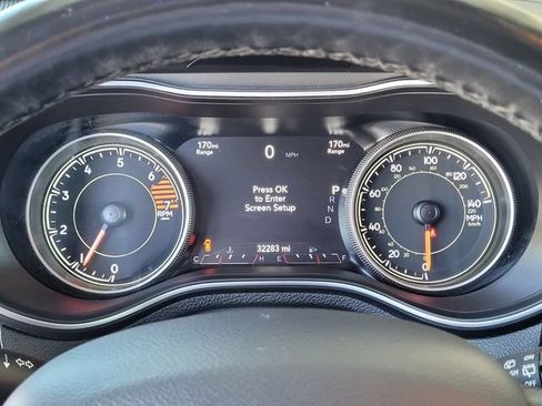 Used 2019 Jeep Cherokee Limited FWD image 22