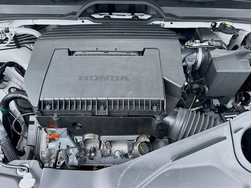 Used 2023 Honda Pilot LX image 29