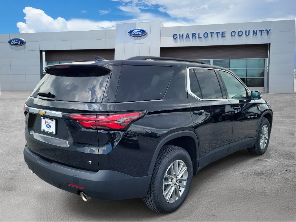 Used 2023 Chevrolet Traverse LT FWD image 4