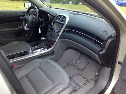Used 2013 Chevrolet Malibu LT image 12