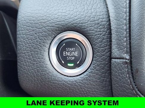 Used 2024 GMC Yukon XL Denali image 21