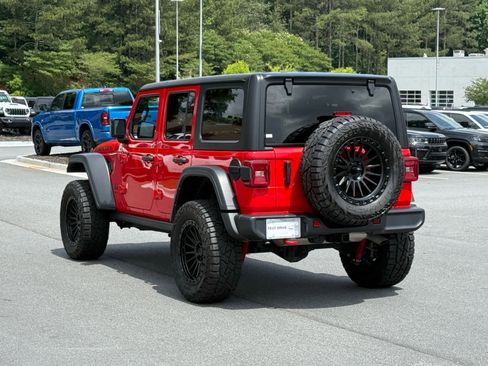 Used 2024 Jeep Wrangler Unlimited Rubicon AWD/4WD image 3