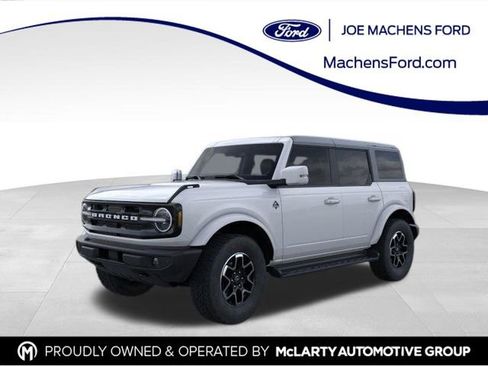 New 2025 Ford Bronco Outer Banks AWD/4WD image 1