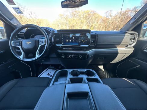 Used 2023 Chevrolet Silverado 1500 LT AWD/4WD image 24