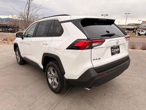 Used 2025 Toyota RAV4 XLE w/ Convenience Package image 5