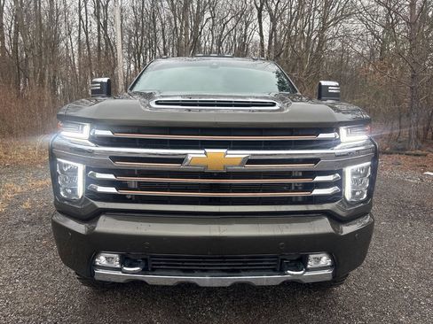 Used 2023 Chevrolet Silverado 3500 High Country w/ Safety Package II image 2