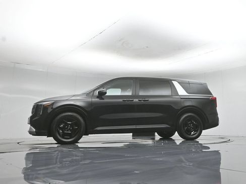 Used 2026 Kia Carnival FWD image 55
