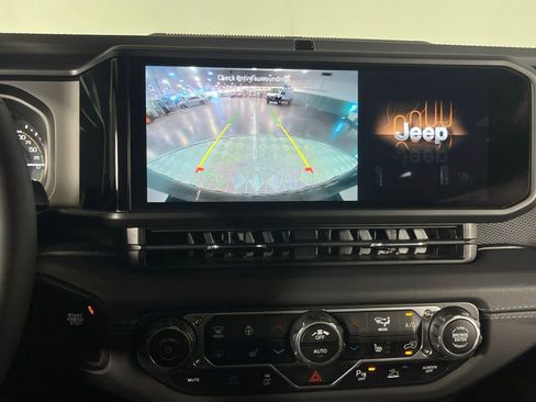 Certified 2025 Jeep Wrangler Unlimited Rubicon 4xe w/ Safety Group image 19