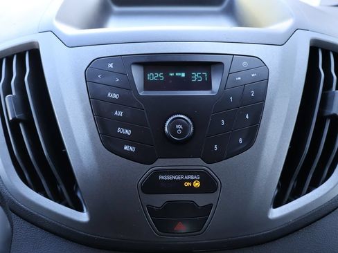 Used 2017 Ford Transit 250 130 Low Roof w/ Exterior Upgrade Package RWD image 18